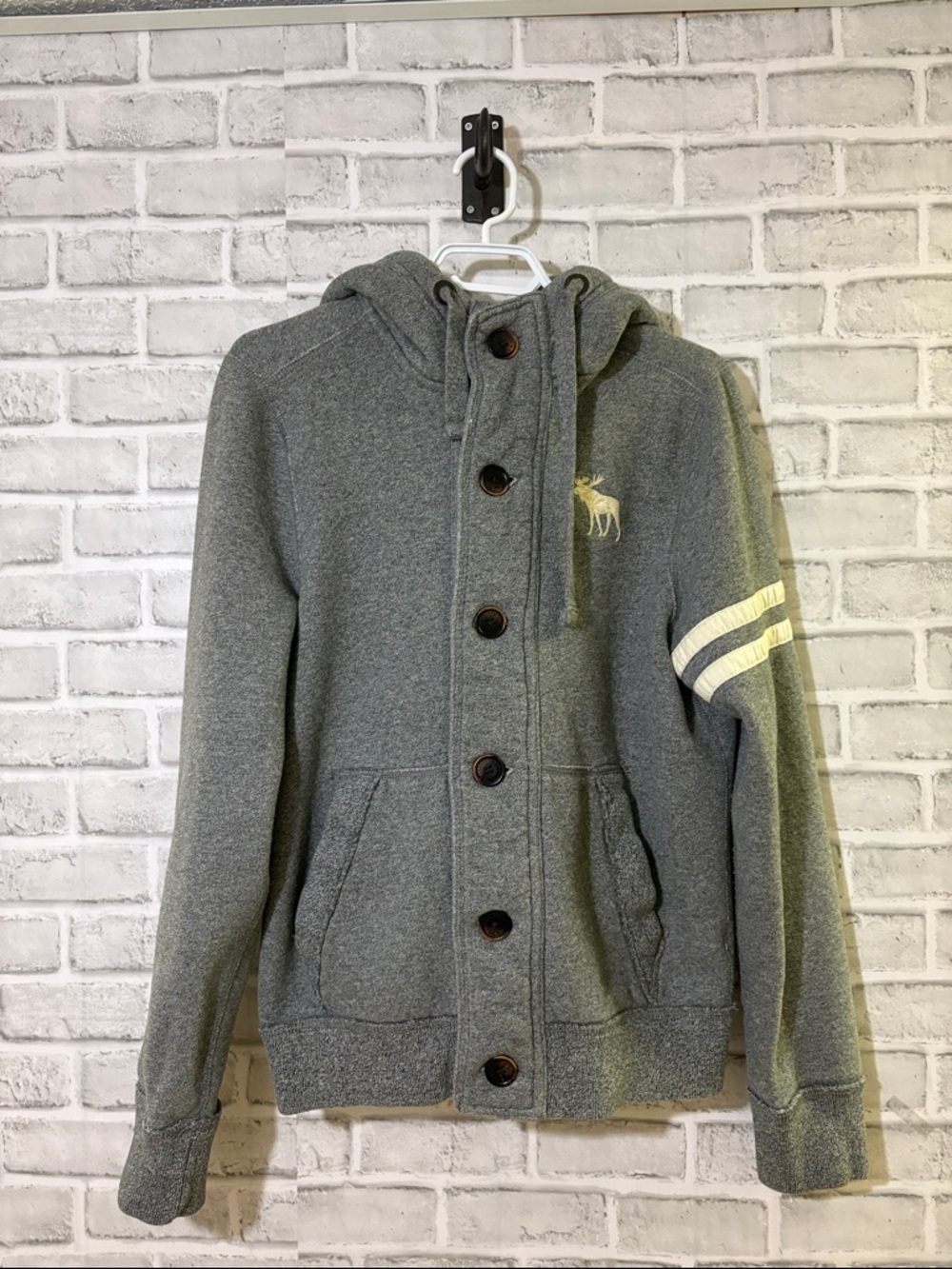 Abercrombie & Fitch Gray Hooded Button-Up Sweatshirt White Sleeve Stripes, med